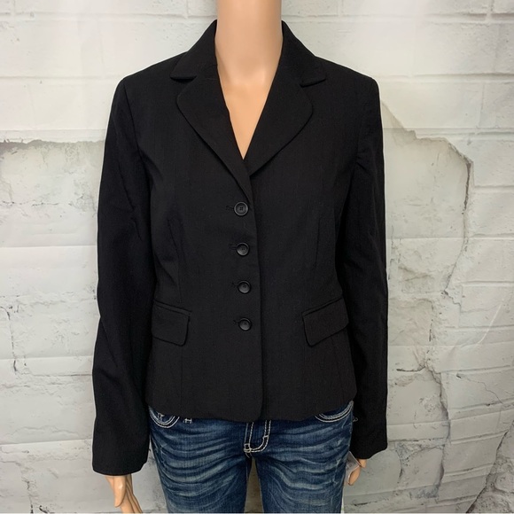 Jones Wear Jackets & Blazers - NWT Jones Wear Jacket Blazer Black